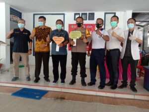 Moktar Arunde Parapaga Ikuti Vaksinasi Tahap 2 di Kepulauan Talaud.lelemuku.com.jpg