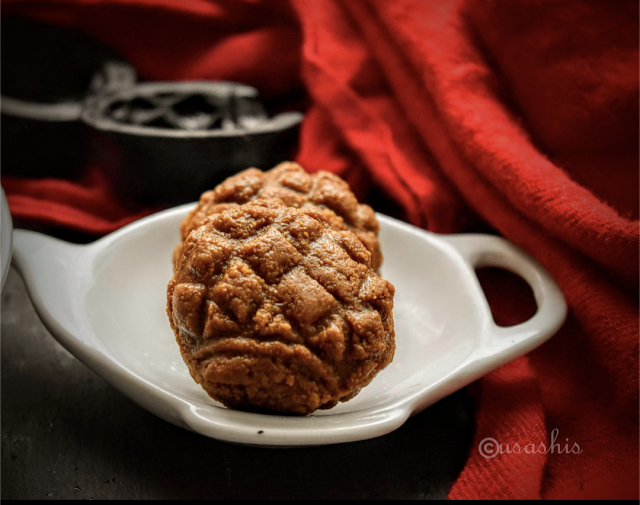 Nolen gurer Sandesh, nolen gur, sandesh, bengali sandesh, natungurer  misti, natun gur, shadesofcooking, gurer sandesh, makha sandesh, sandesh gur diye, sandesher chach, misti, bengali misti, bengali food, bengali dessert, bengali rosogolla