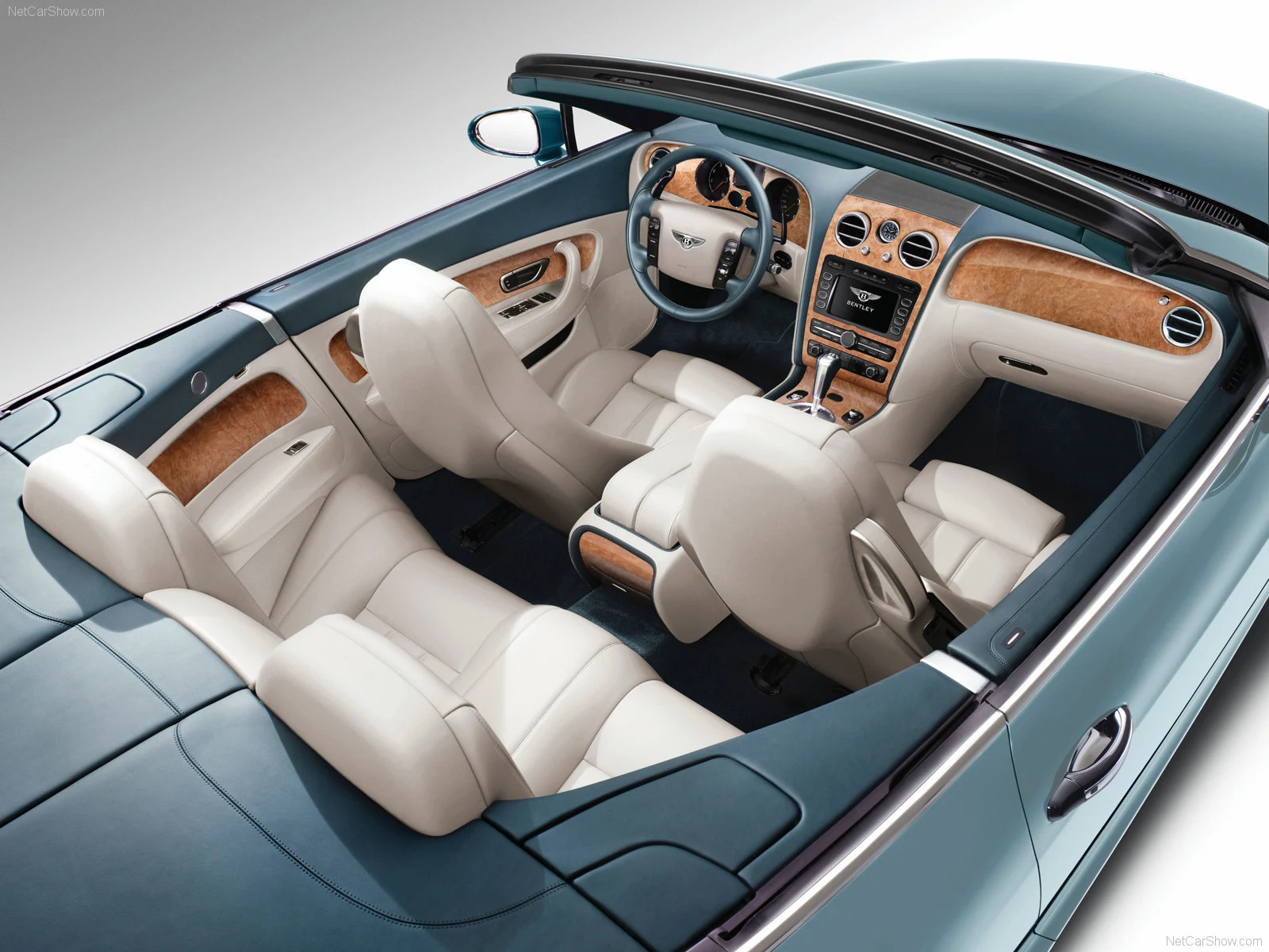Hình ảnh xe ô tô Bentley Continental GTC 2010 & nội ngoại thất