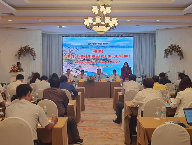 Họp báo sáng 9-5, UBND tỉnh Khánh Hòa công bố chương trình văn hóa, du lịch, thể thao "Nha Trang - Chào hè 2022"
