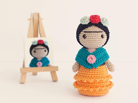 amigurumi-frida-kahlo-crochet-doll