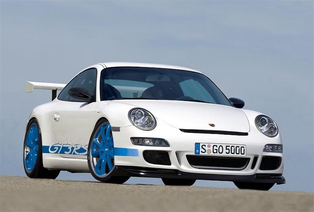 Hopely next vesion would be white and blue wheels as like pic of realcar