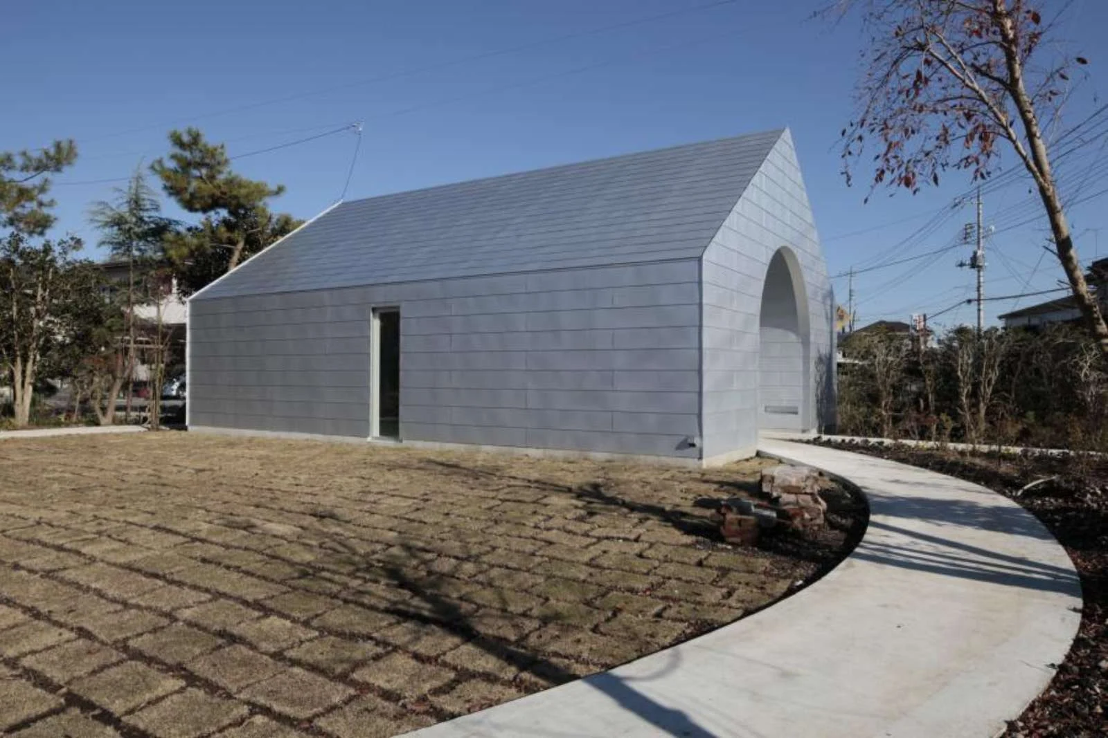 Shirasagi Museum by Ua arhitects