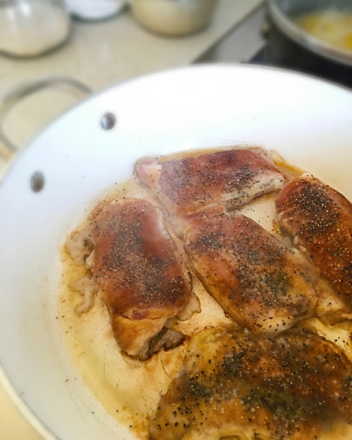 Chuletas Tramposas en Salsa Verde y Arroz con Elotito