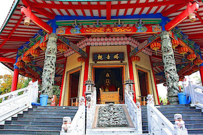 Vihara Buddhagaya Watugong di Semarang 