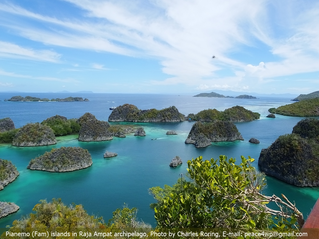 Paket Wisata Raja Ampat Jelajah