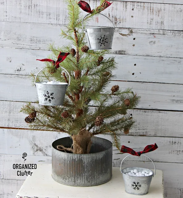 Hobby Lobby Christmas Crafting With Galvanized Pails & Stencils #snowflake #hobbylobby #galvanized #ornaments #Christmasdecor #stencil #farmhouseChristmas