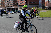 Marcha ciclista antimilitar en Precicast Barakaldo