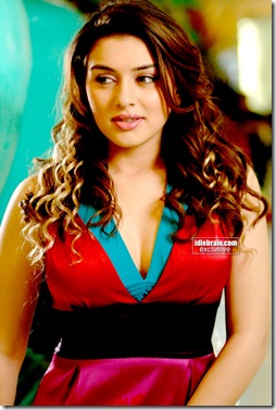 hansika08