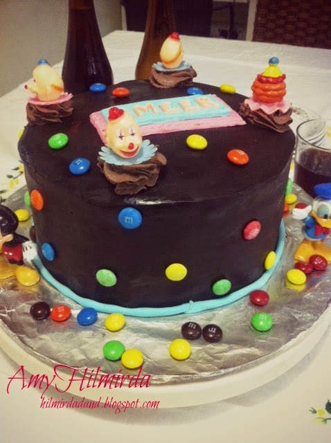 Kek Span Perancis untuk birthday boy.  AmyHilmirda