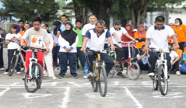 Lomba Balap Sepeda Lambat