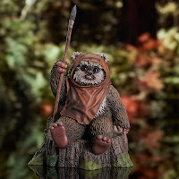 Star Wars Wicket the Ewok Statue from Gentle Giant LTD 001