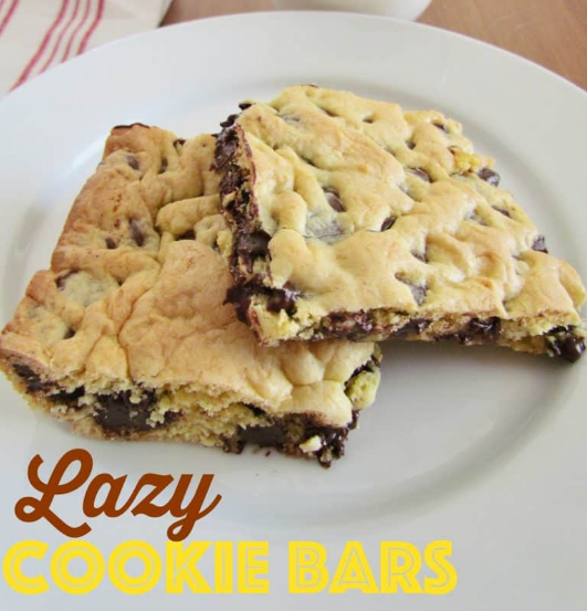Lazy Chocolate Chip Cookie Bars #dessert #bars