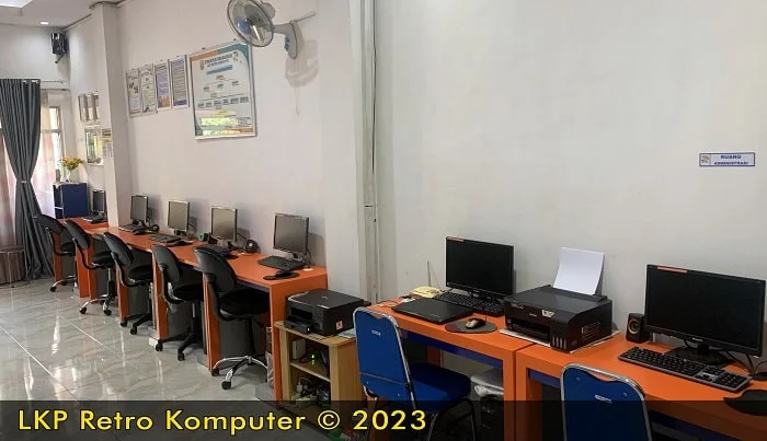 Ruang Kursus Retro Komputer II