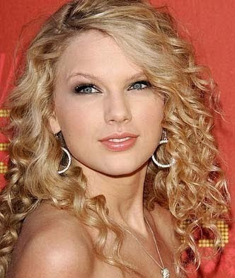 Taylor Swift Natural Hair, Long Hairstyle 2011, Hairstyle 2011, New Long Hairstyle 2011, Celebrity Long Hairstyles 2051