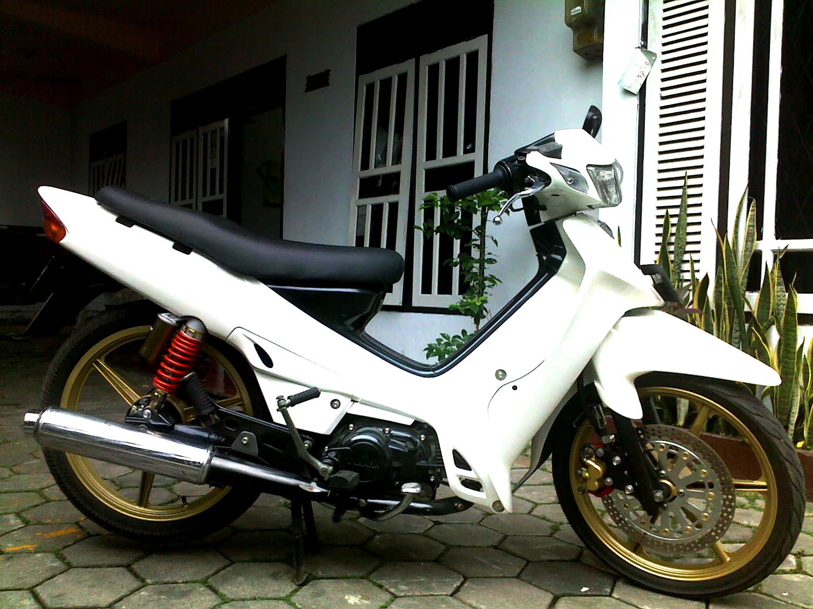 Modifikasi Motor Yamaha Vega R Modifikasimania