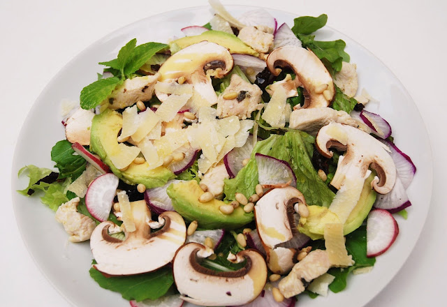 Salade radis, champignons et dinde