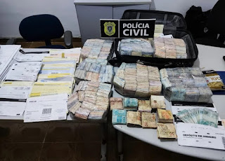 Mulher é presa com cerca de R$ 200 mil em mala, suspeita de lavagem de dinheiro, em Solânea, na PB