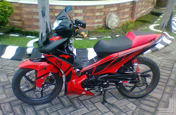 modifikasi motor honda revo fit 4 tahun ini