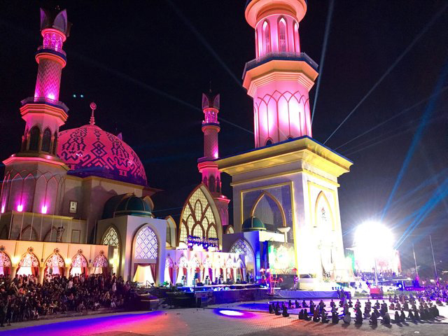 Eloknya Masjid Islamic Center di Mataram yang menjadi Ikon 