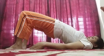 Yoga, senaman, fitness, workout, senaman untuk kempiskan perut, posisi yoga, pelvic tilt pose