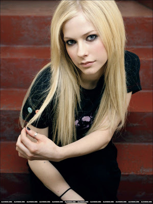 Avril Lavigne Pictures and Hairstyles