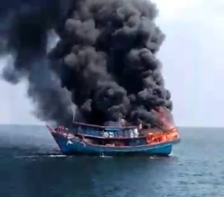 Kapal Nelayan Terbakar