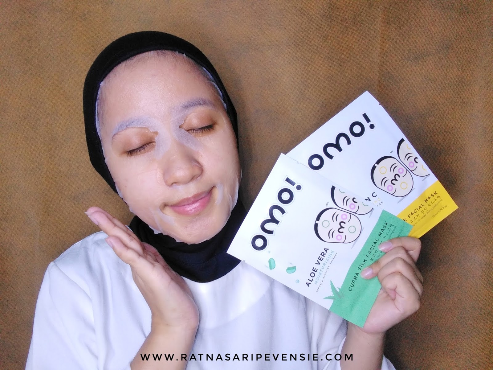 Ratnasari Pevensie s Review OMO  Cupra Silk Facial Mask 