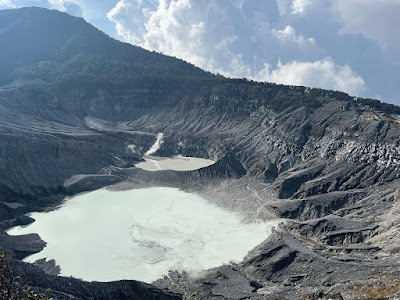 tangkuban perahu