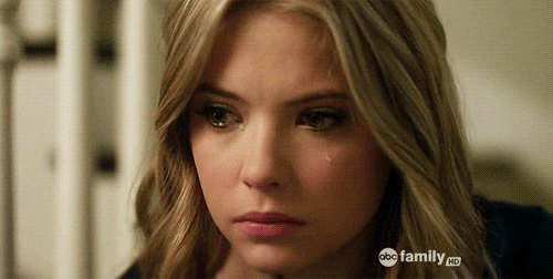 crying-celebrity-gifs-ashley-benson