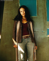 Kristin-Kreuk-12