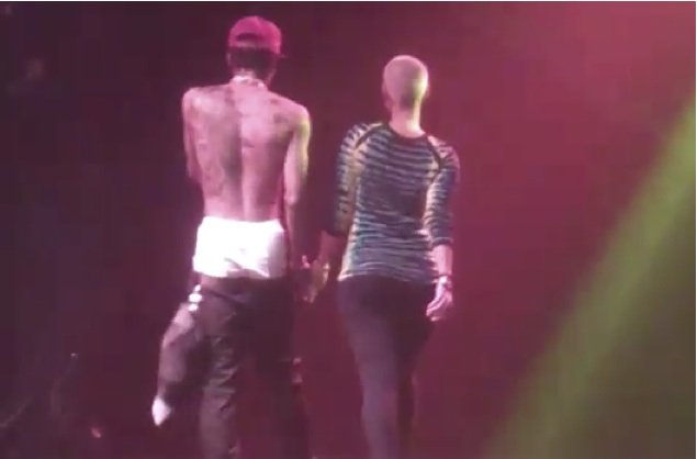 amber rose and wiz khalifa walking. Rapper Wiz Khalifa and model