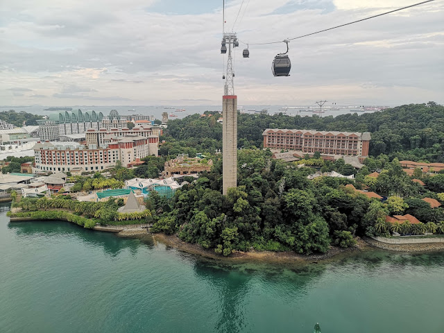 Cable car tower - previous Pulau Selegu