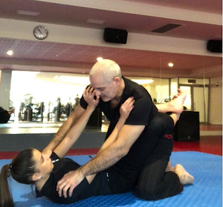 Clases de defensa personal femenina en Terrassa