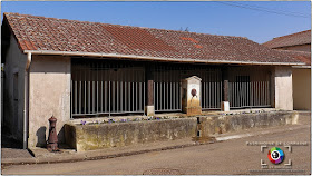 MANONCOURT-EN-VERMOIS (54)  - Lavoir-abreuvoir (1845)