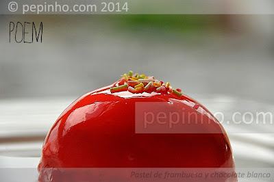 Pastel de frambuesa y chocolate blanco (Poem)