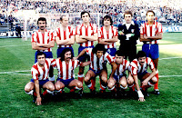 CLUB ATLÉTICO DE MADRID. Temporada 1978-79. Capón, Marcial, Ruiz, Marcelino, Navarro, Eusebio. Guzmán, Ayala, Rubén Cano, Rubio y Leal. CLUB ATLÉTICO DE MADRID 2 🆚 SEVILLA F. C. 2 Domingo 22/10/1978. Campeonato de Liga de 1ª División, jornada 7. Madrid, estadio Vicente Calderón. GOLES: ⚽1-0: 8’, Ruiz. ⚽1-1: 23’, Juan Carlos. ⚽1-2: 26’, Scotta. ⚽2-2: 47’, Rubio, de penalti.