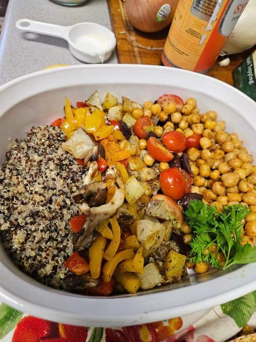 Vegan Quinoa Salad with Roasted Vegetables