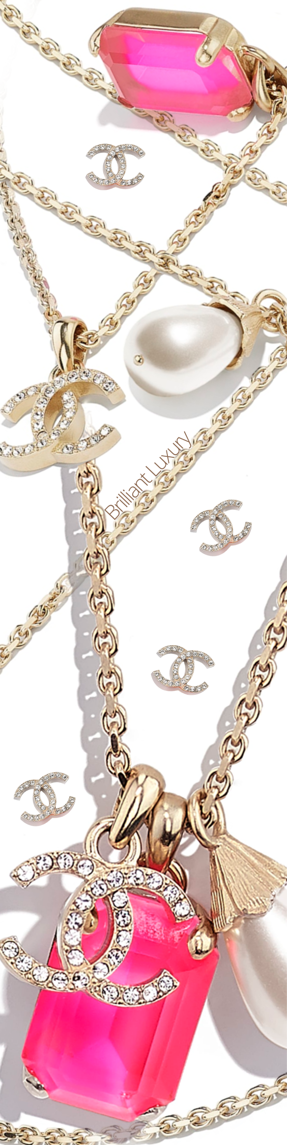 ♦Chanel necklace gold pink pearly white metal glass pearls #chanel #jewelry #pink #brilliantluxury