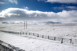 Tibet train travel affords great views of the Tibetan plateau