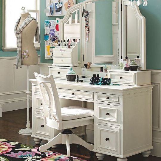 Bedroom Vanities: A new Female