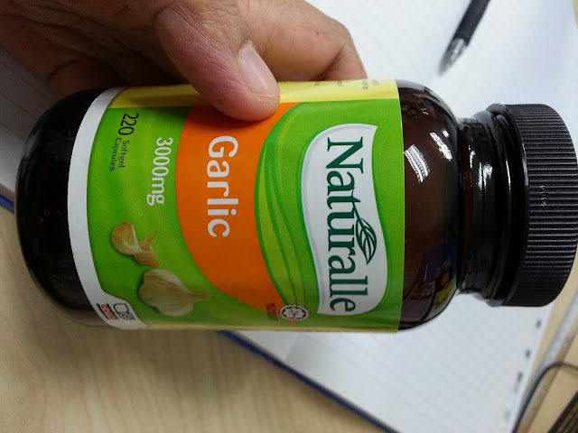 LIVING WITH THE ZAIREEN: Naturalle's Garlic Oil Capsule