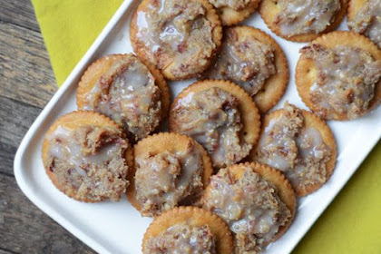   Party Recipe: Chewy, Sweet & Salty Ritz Cracker Cookies