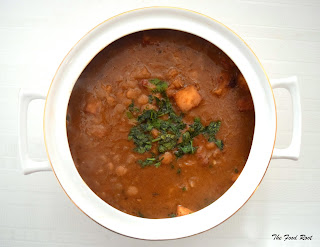 Chole/Chickpea Curry - 21 Amazing Holi Recipes | Holi sweets and snacks