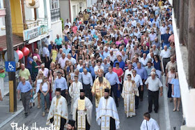 Η περιφορά του Επιταφίου της Παναγίας στον Κολινδρό