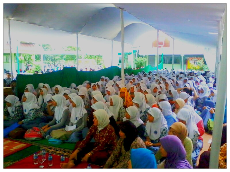 PEINGATAN MAULID NABI MUHAMMAD SAW - SMA Negeri 85 Jakarta