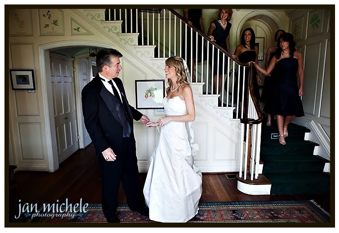 father seeing daughter as bride