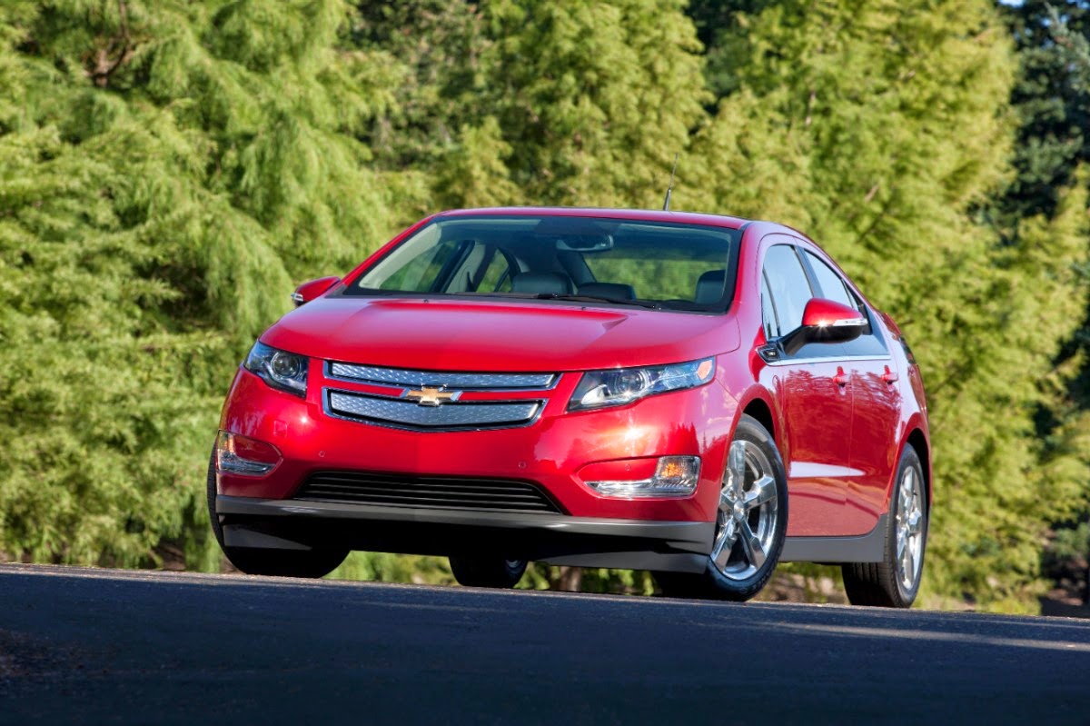 2014 Chevy Volt Earns IIHS Top Safety Pick+ Award