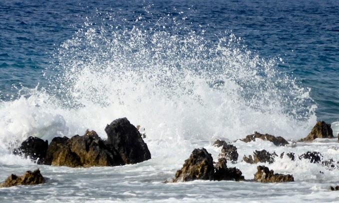 Λαγονήσι: Στη ΜΕΘ 48χρονος που ανασύρθηκε χωρίς τις αισθήσεις του από τη θάλασσα – Προσπάθησε να σώσει το παιδί του