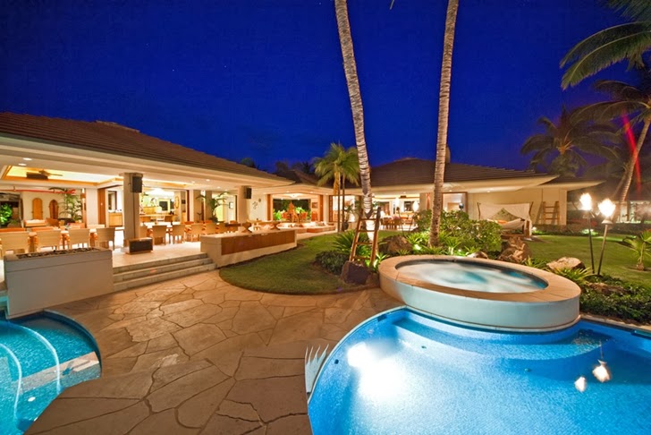 Backyard of Cliff house, Hawaii at night